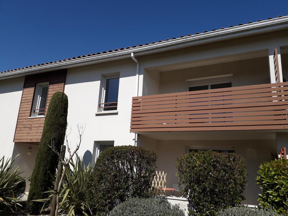 Bel Appartement En Residence Avec Parking Prive Arvert Exteriör bild